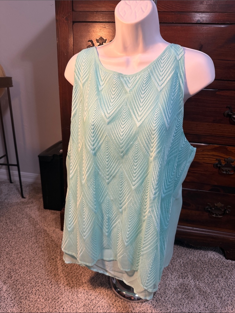 Women’s Sleeveless Blouse Top